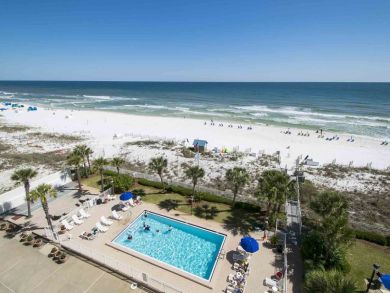 Destin Vacation Condo Sleeps Eight Guests.